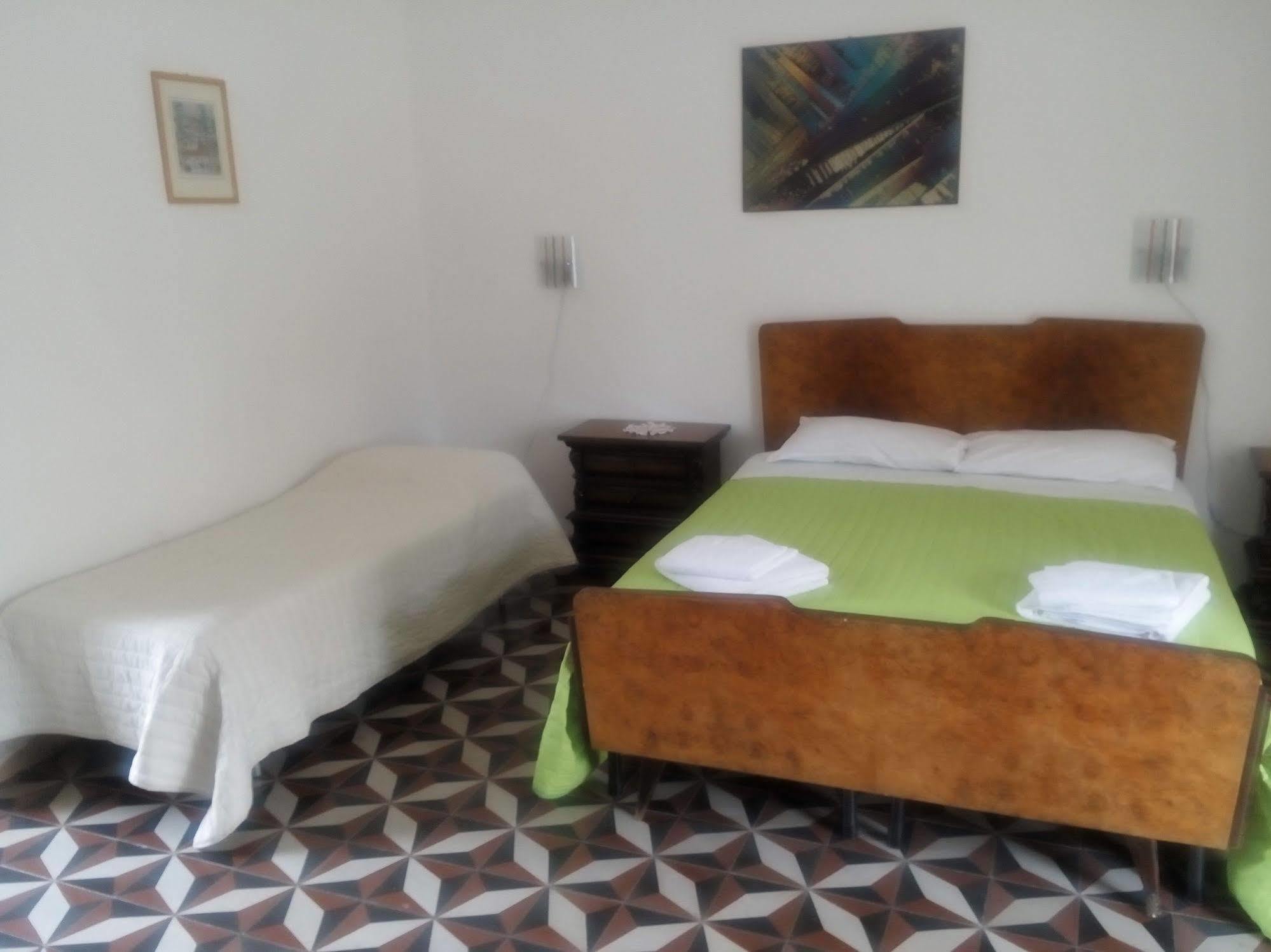 Hotel Il Casale Milazzo Esterno foto
